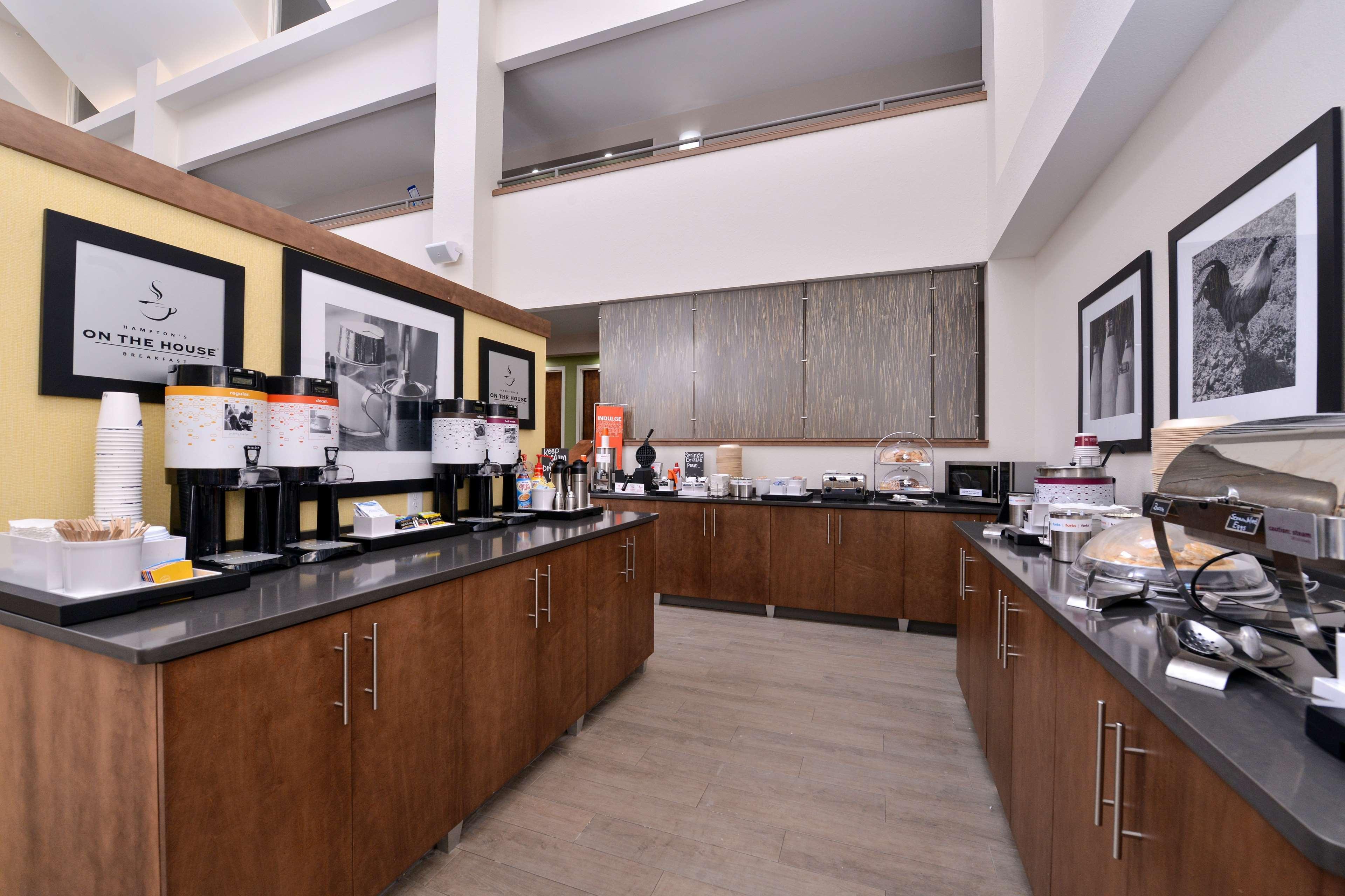 Hampton Inn Cartersville Bagian luar foto